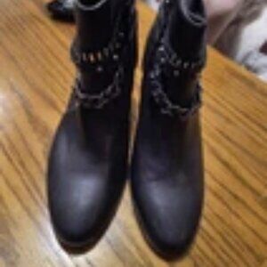 New Women's JENNIFER LOPEZ Black Faux Leather Boots 8